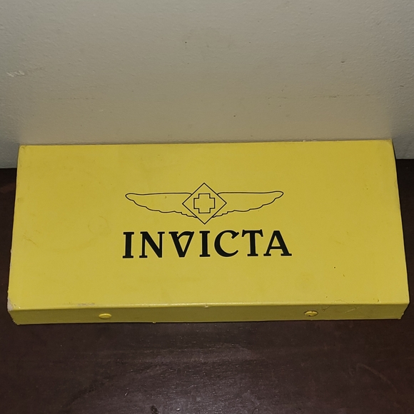 Invicta - Picture 2 of 3